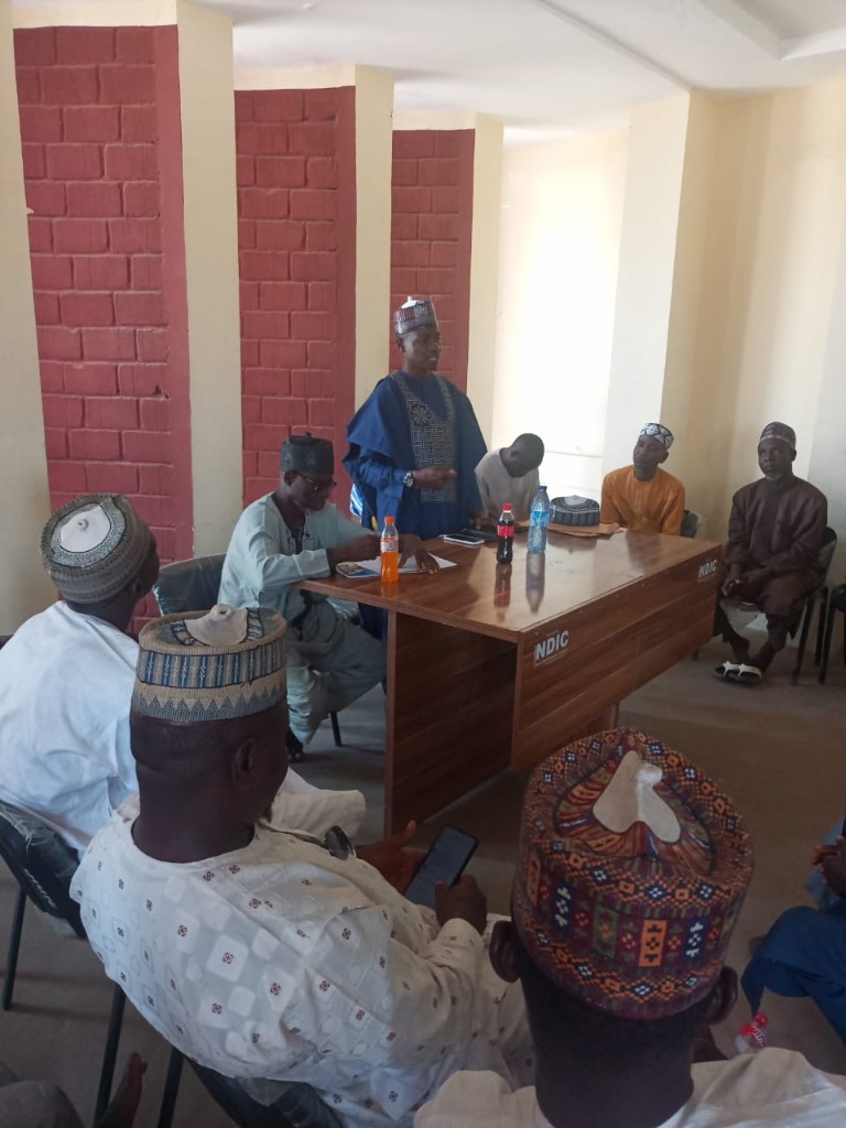Hon. Aminu Musa speaks with Bauchi State executives during the visit.